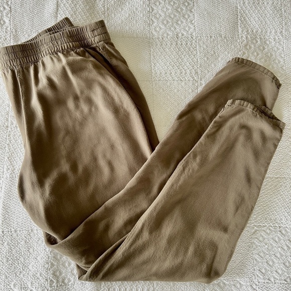 Divided H&M Jogger Pants Olive Army Green Pull On Elastic Waist Pockets size 10 - Picture 3 of 15